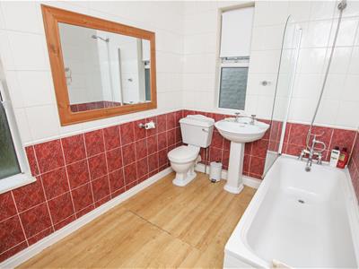 HOUSE BATHROOM